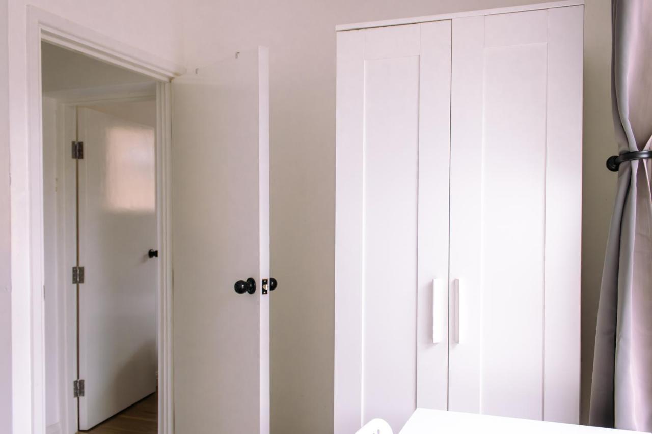 Nice 4 Bedroom Apartment Near City Centre 2-Min Walk To Metro !! Business & Family Friendly!! Лондон Экстерьер фото