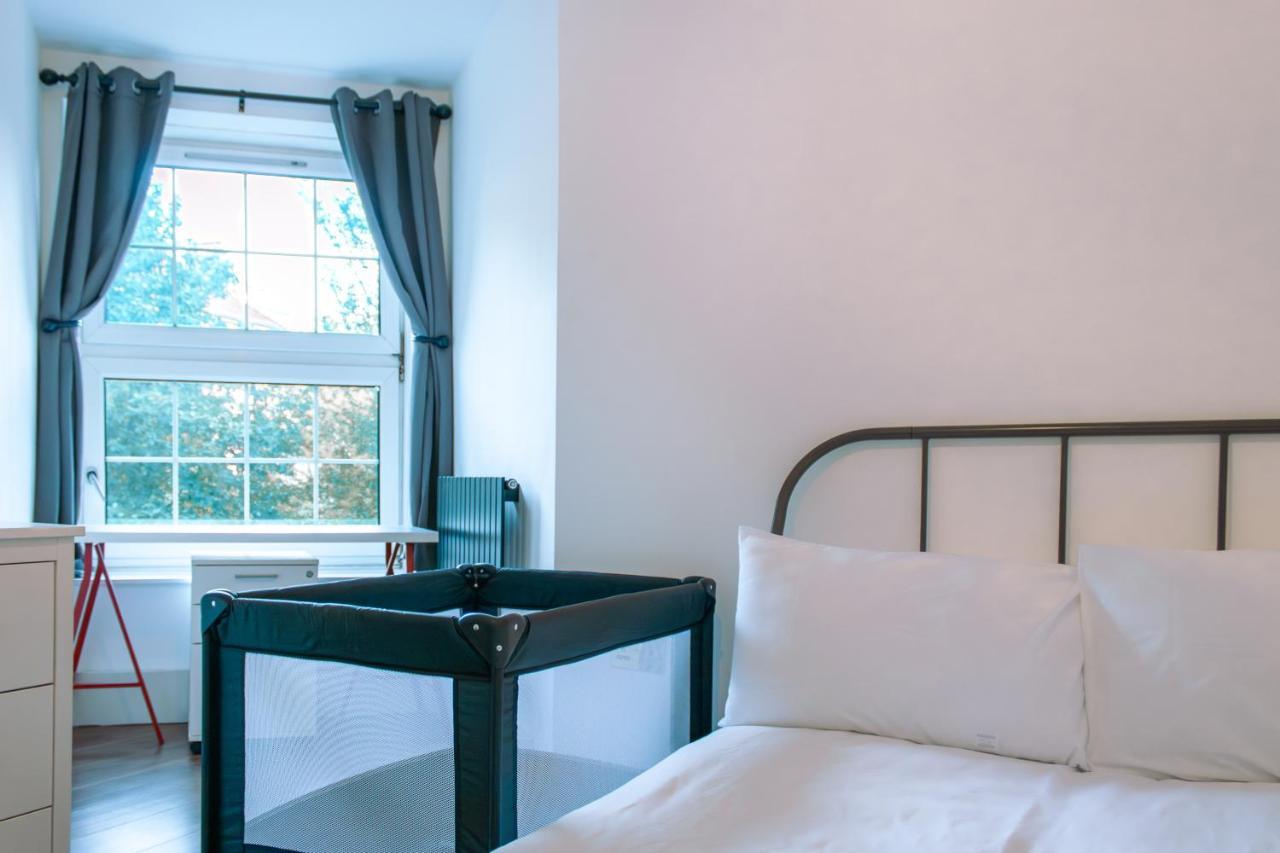 Nice 4 Bedroom Apartment Near City Centre 2-Min Walk To Metro !! Business & Family Friendly!! Лондон Экстерьер фото